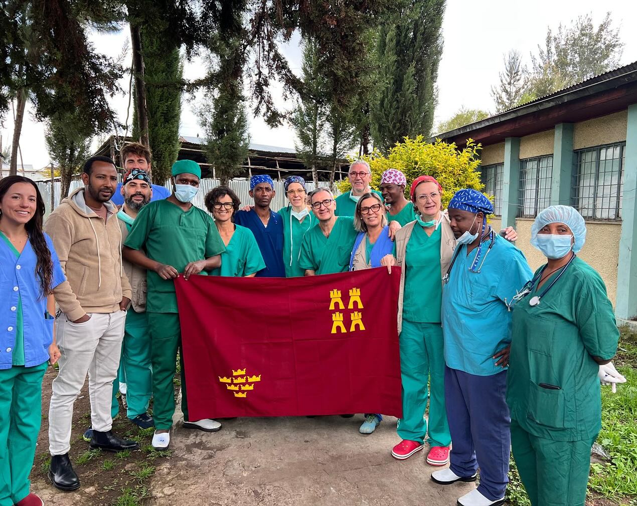 Presentaci&oacute;n de la ONG Cirug&iacute;a Solidaria en Lorca abierta al p&uacute;blico con proyecci&oacute;n de un documental sobre su historia y exposici&oacute;n de sus actividades<br>