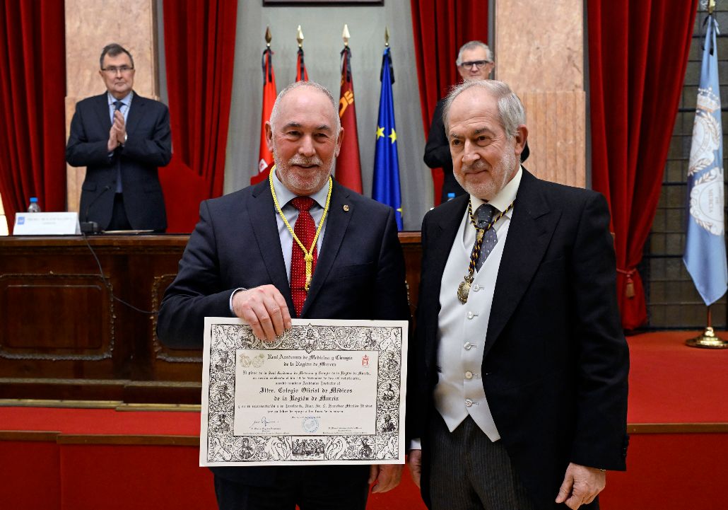 El Colegio de M&eacute;dicos de la Regi&oacute;n de Murcia recibe el nombramiento de Acad&eacute;mico Protector de la Real Academia de Medicina y Cirug&iacute;a de la Regi&oacute;n de Murcia<br>