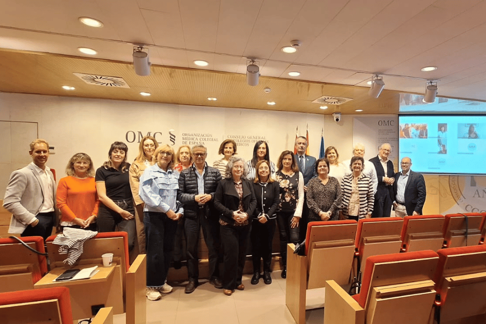 La sección nacional de Atención Primaria Urbana de la Organización Médica Colegial aborda la situación del colectivo, la jubilación y la investigación. Con la asistencia de la vocal de Médicos de Atención Primaria del Colegio de Médicos, Celia Román<br>