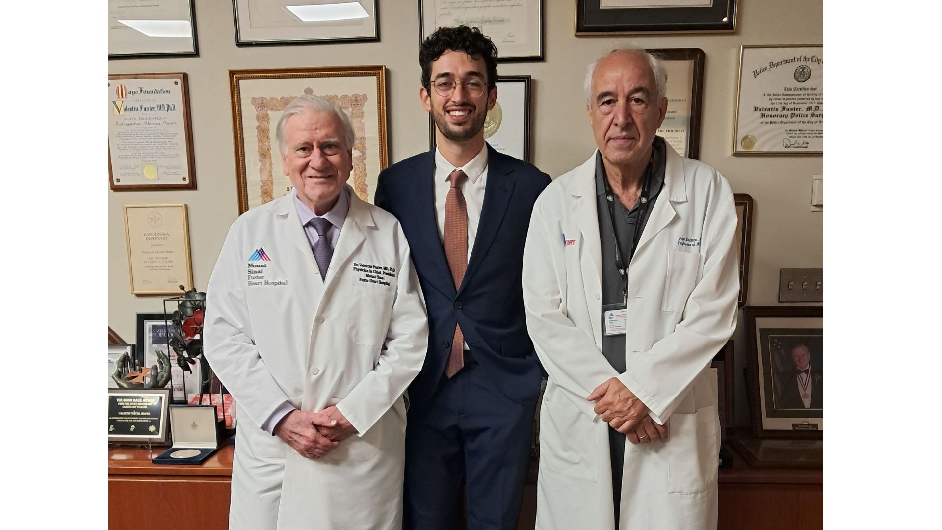 Francisco Buend&iacute;a Santiago recibe una de las ayudas del Colegio de M&eacute;dicos para el fomento a la investigaci&oacute;n y el doctorado por su estancia en el Mount Sina&iacute; Fuster Heart Hospital de Nueva York<br>