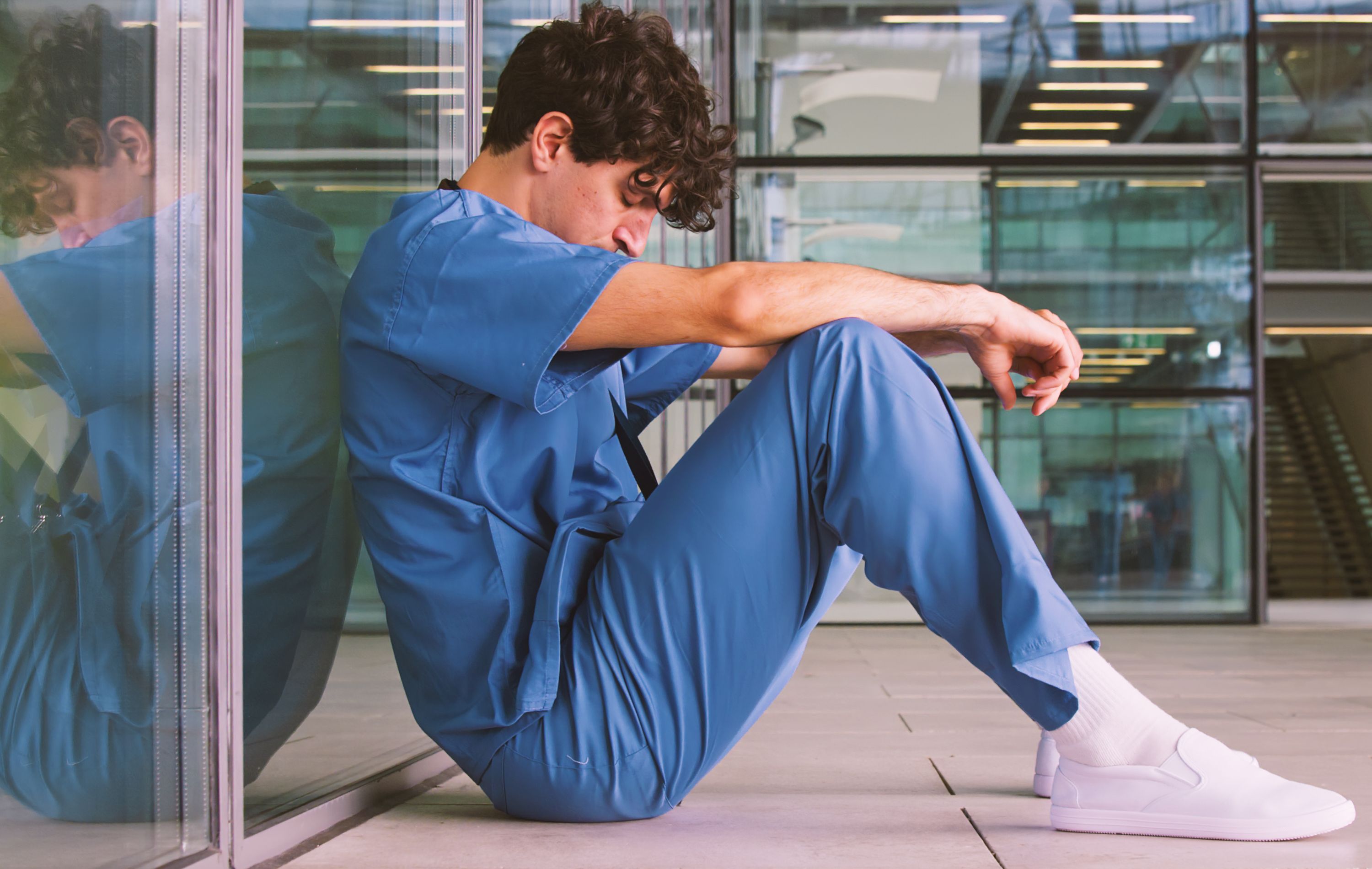 La Asociación Médica Mundial (AMM) reclama políticas efectivas para cuidar de la salud mental de los médicos<br>