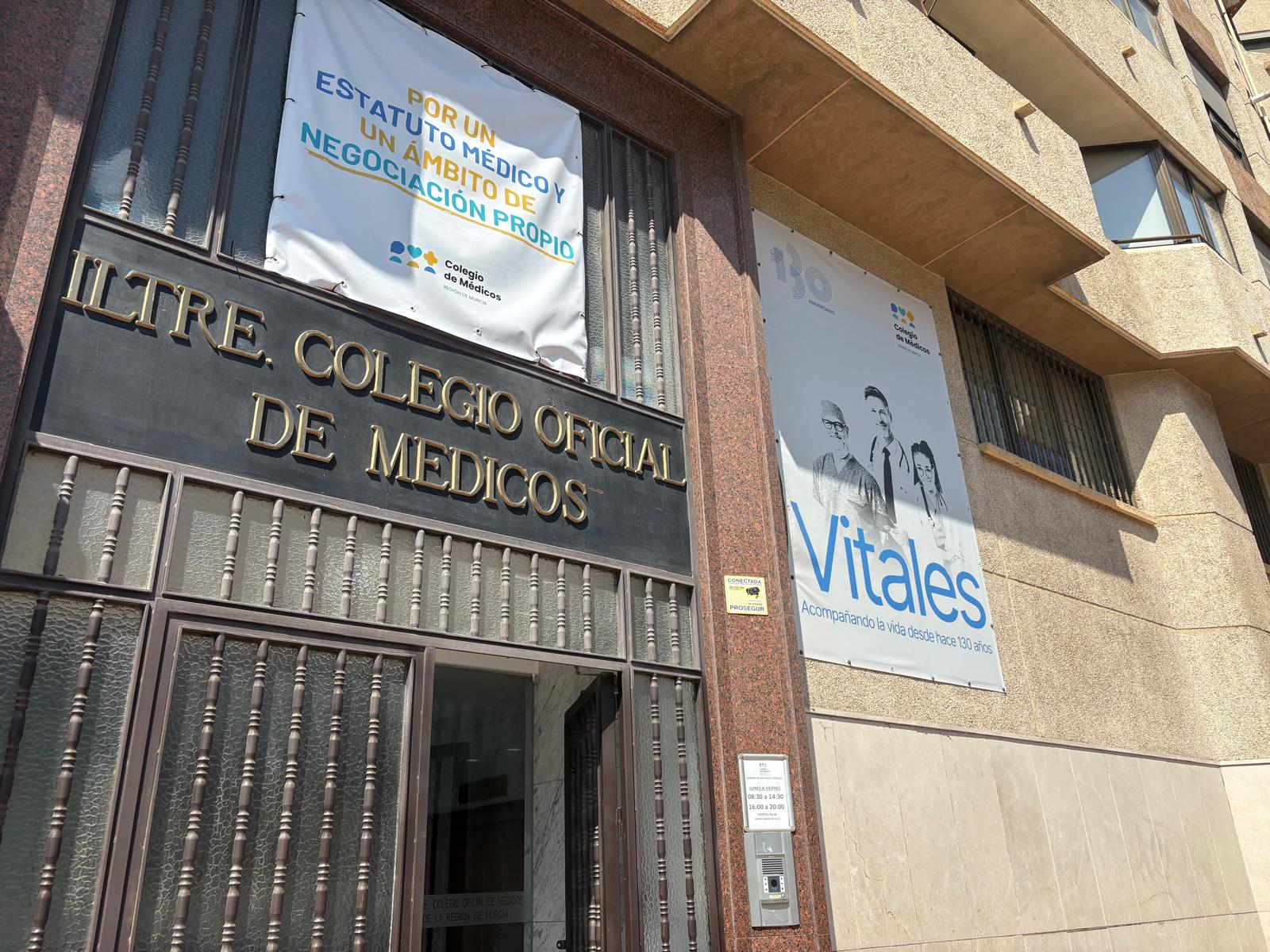 El Colegio de M&eacute;dicos de la Regi&oacute;n de Murcia ampl&iacute;a la precolegiaci&oacute;n a los alumnos de 4&ordm; de Medicina que tengan superados los 180 cr&eacute;ditos<br>