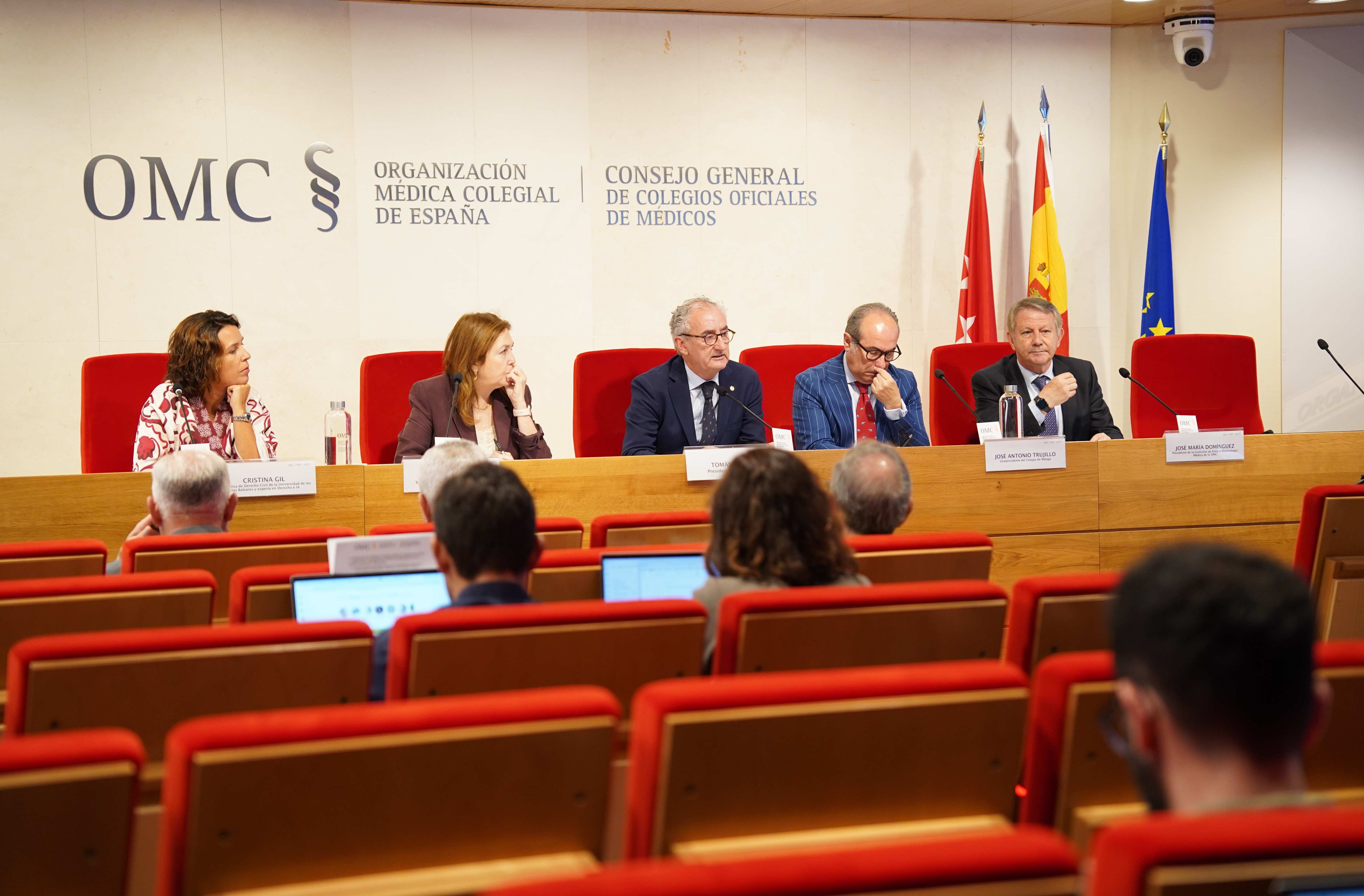 La Organizaci&oacute;n M&eacute;dica Colegial lidera la integraci&oacute;n &eacute;tica y segura de la <strong>inteligencia artificial en Medicina</strong> con el primer manual de referencia<br>