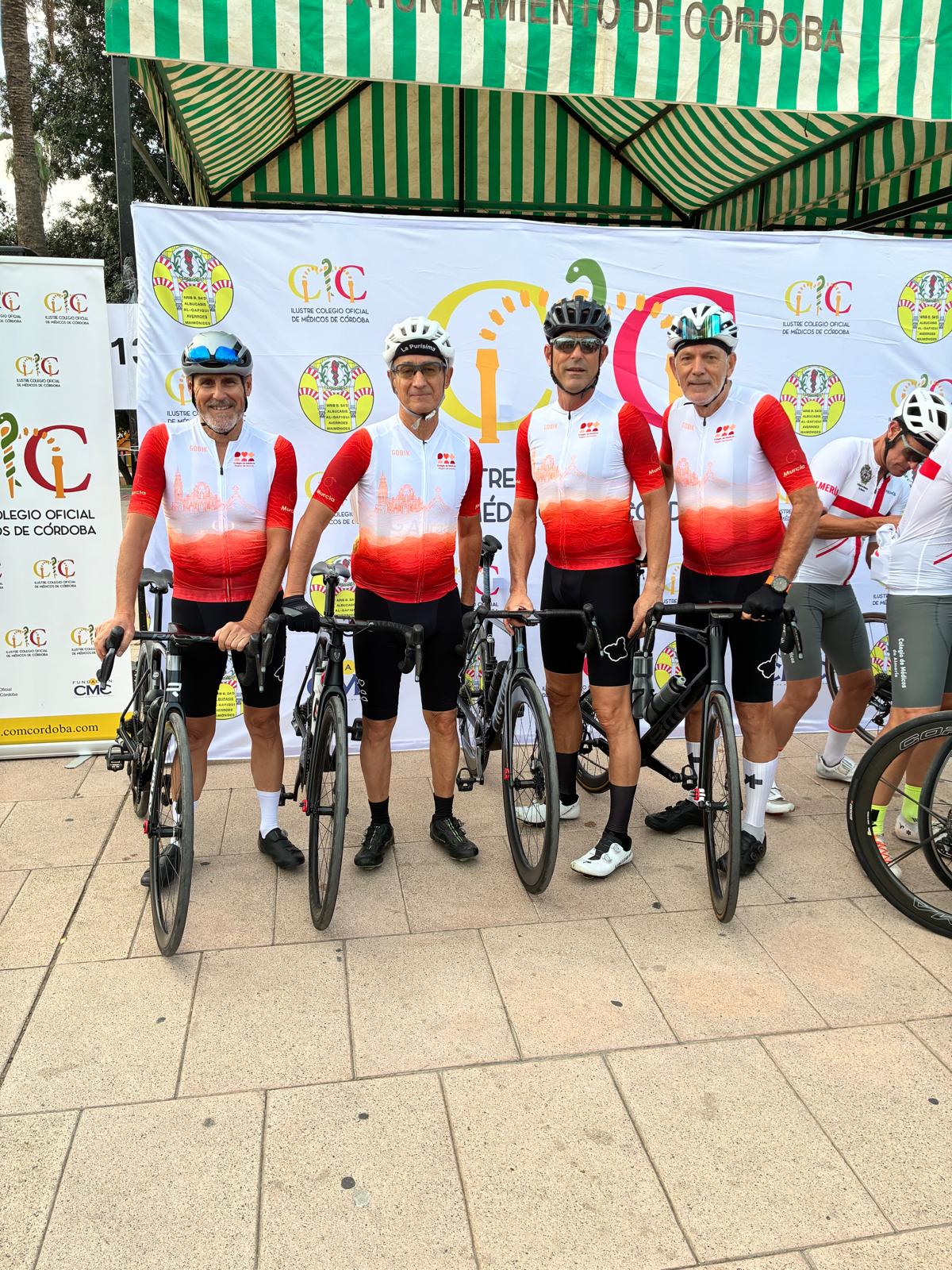 El equipo ciclista del Colegio de M&eacute;dicos de la Regi&oacute;n de Murcia roza el podio en el XVII Campeonato Nacional de Ciclismo para M&eacute;dicos celebrado en C&oacute;rdoba<br>