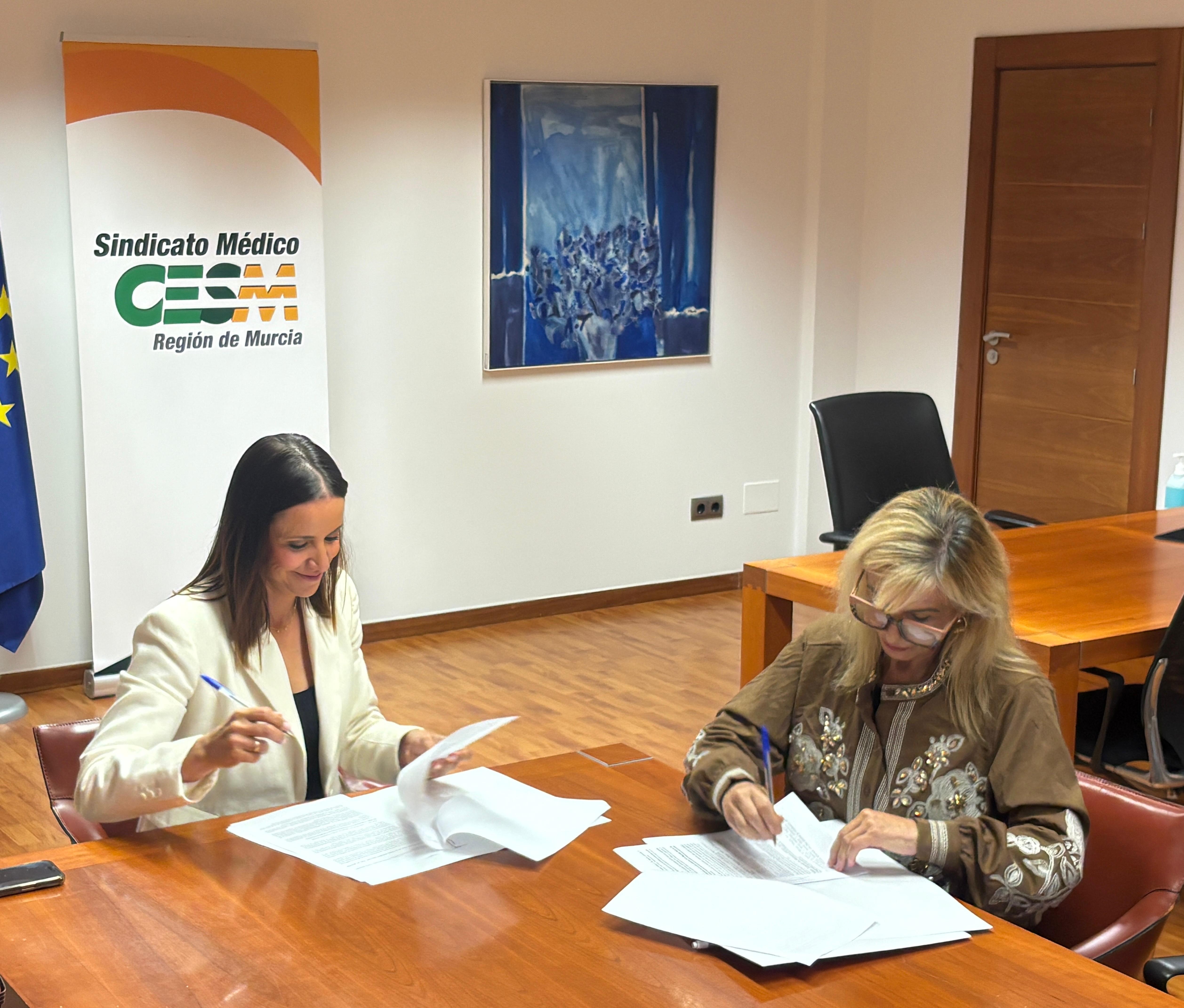 Firmado un acuerdo entre el Sindicato M&eacute;dico de la Regi&oacute;n de Murcia CESM y la Consejer&iacute;a de Salud en el que se arranca el compromiso para avanzar en 21 medidas de mejora de las condiciones laborales, profesionales y retributivas de los facultativos<br>